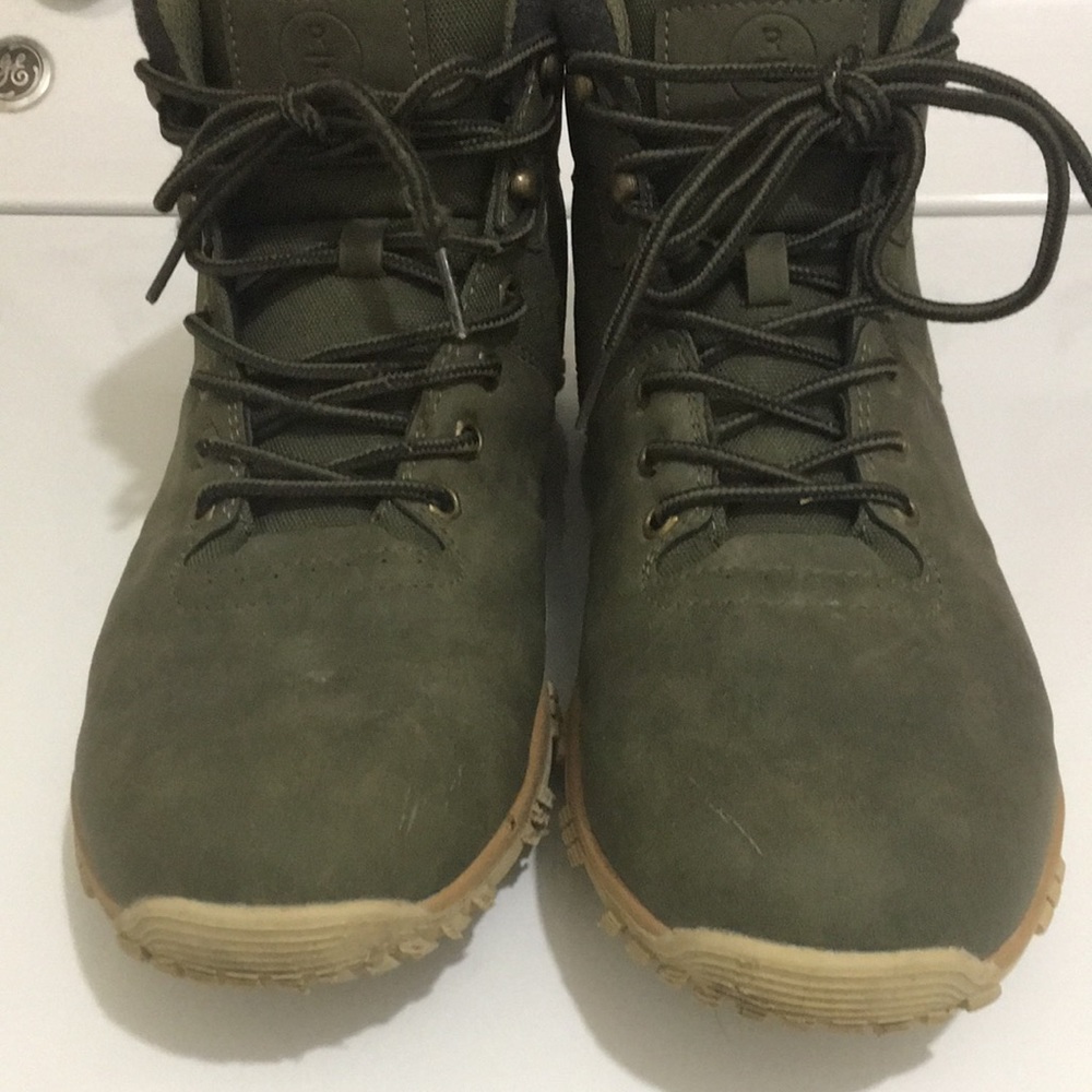 Reserved Footwear 6 Eye Hiking Style Boot EUC fall earth tones for fall & winter - Picture 2 of 6